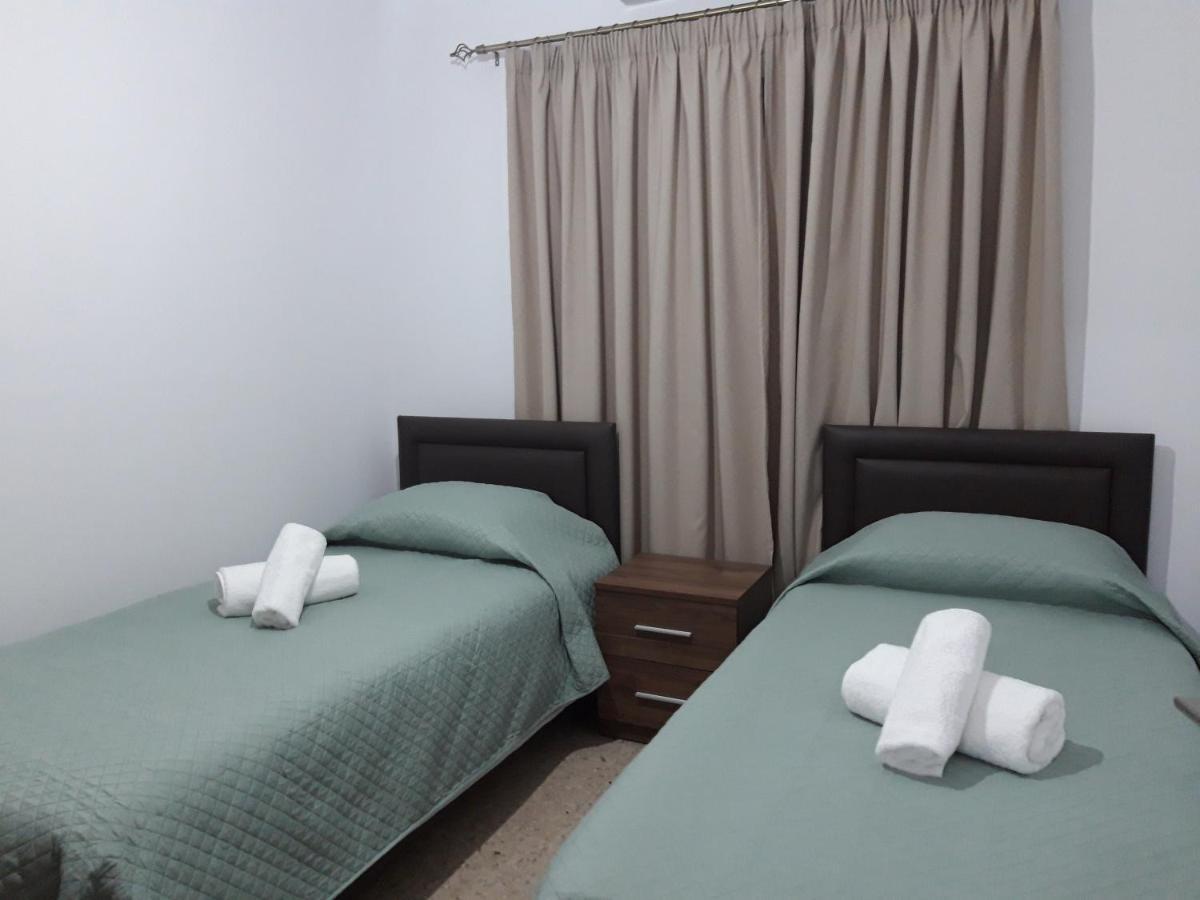 Costas Two-Bedroom Ground Floor Apartment Paphos Eksteriør bilde