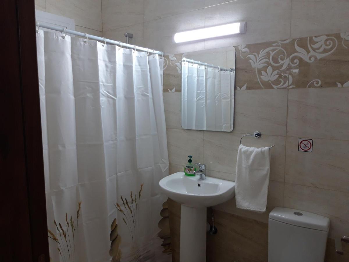 Costas Two-Bedroom Ground Floor Apartment Paphos Eksteriør bilde