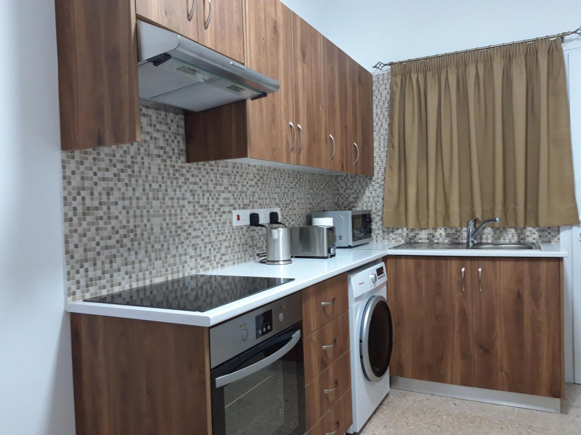 Costas Two-Bedroom Ground Floor Apartment Paphos Eksteriør bilde