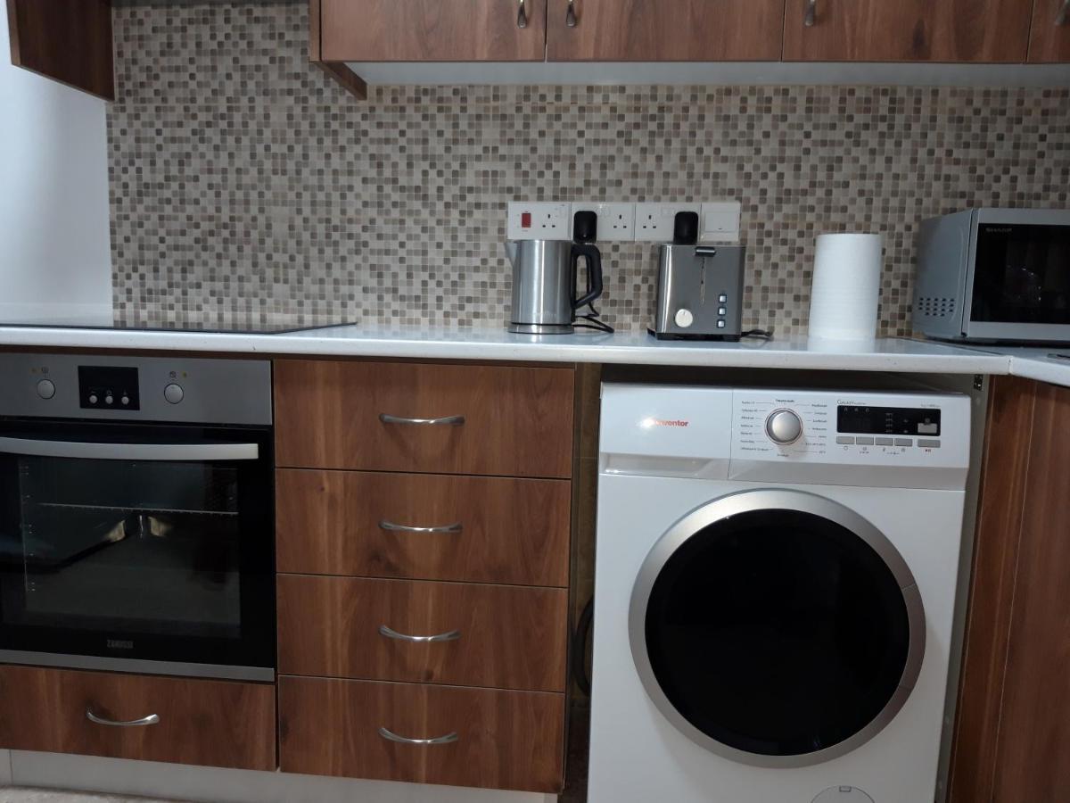 Costas Two-Bedroom Ground Floor Apartment Paphos Eksteriør bilde